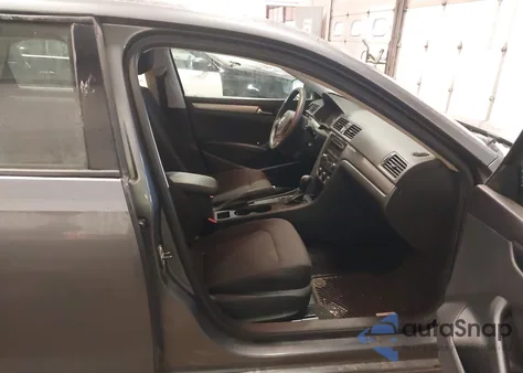 2014 Volkswagen Passat 1.8T S из США, поврежденный, VIN 1VWAT7A39EC065087